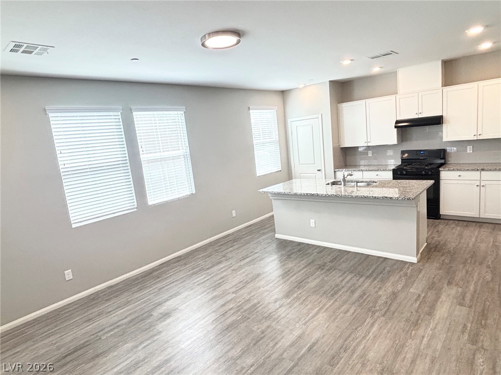 2850 Alenga Street Property Photo 8