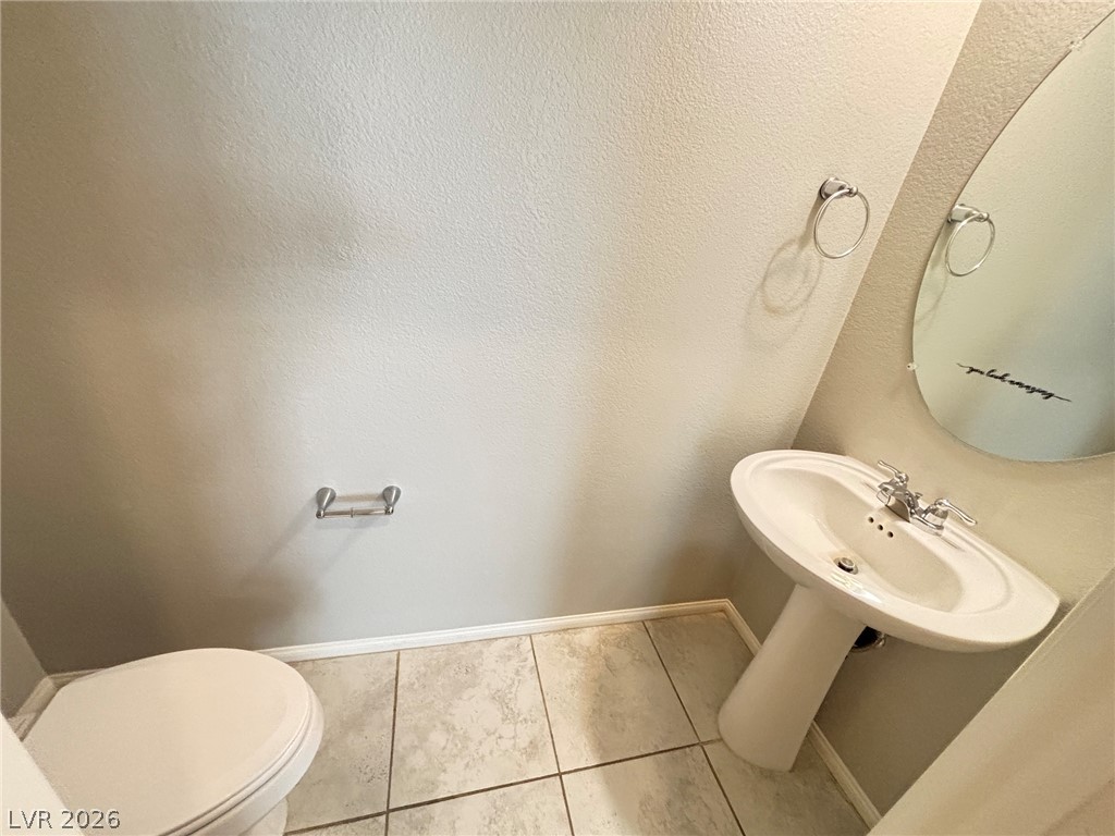 2850 Alenga Street Property Photo 12