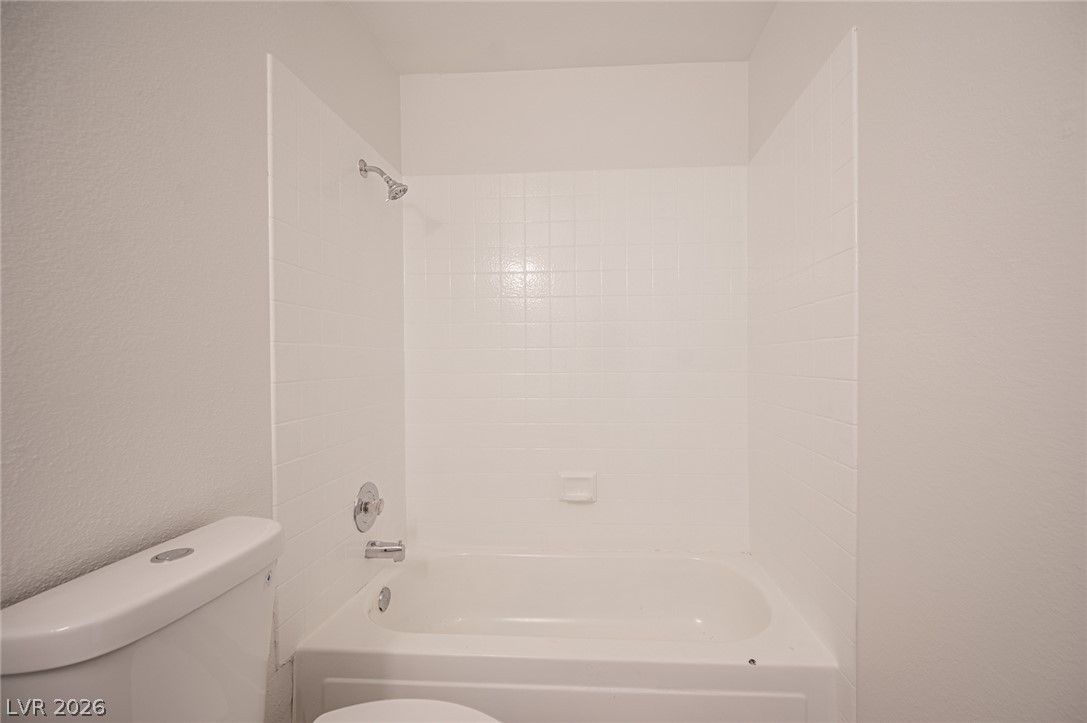 5355 Rod Court 104 Property Photo 16