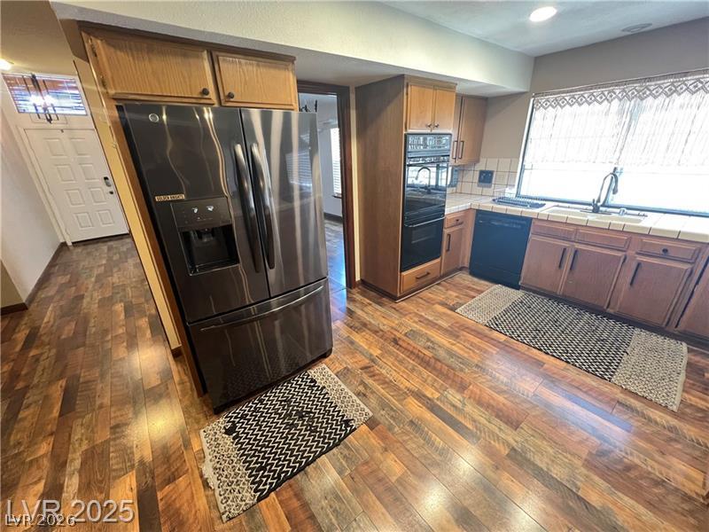 5242 Dickens Drive Property Photo 7
