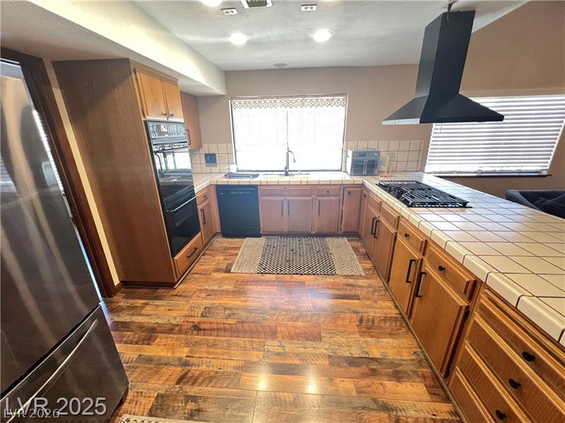 5242 Dickens Drive Property Photo 8