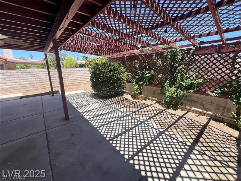 5242 Dickens Drive Property Photo 33