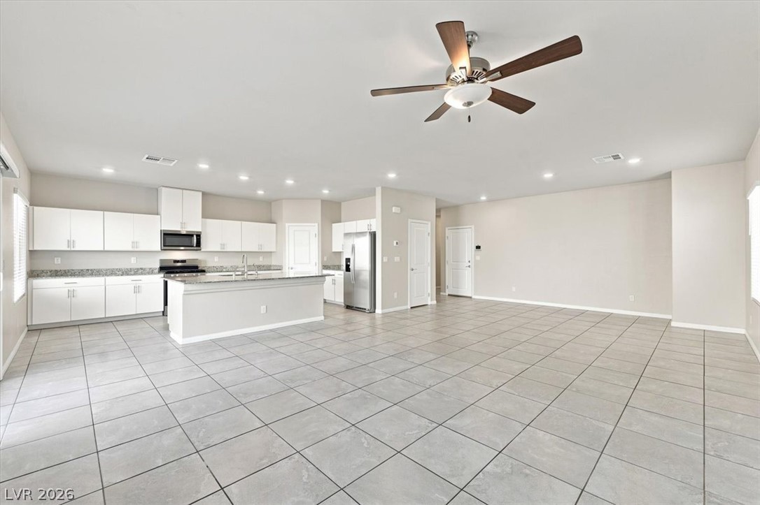 8928 Seal Cove Street Property Photo 4