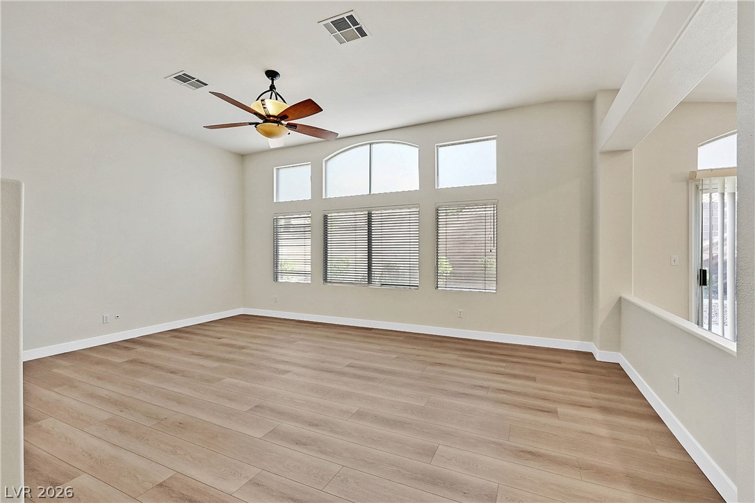 2559 Misty Olive Avenue Property Photo 3