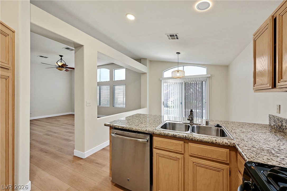 2559 Misty Olive Avenue Property Photo 10