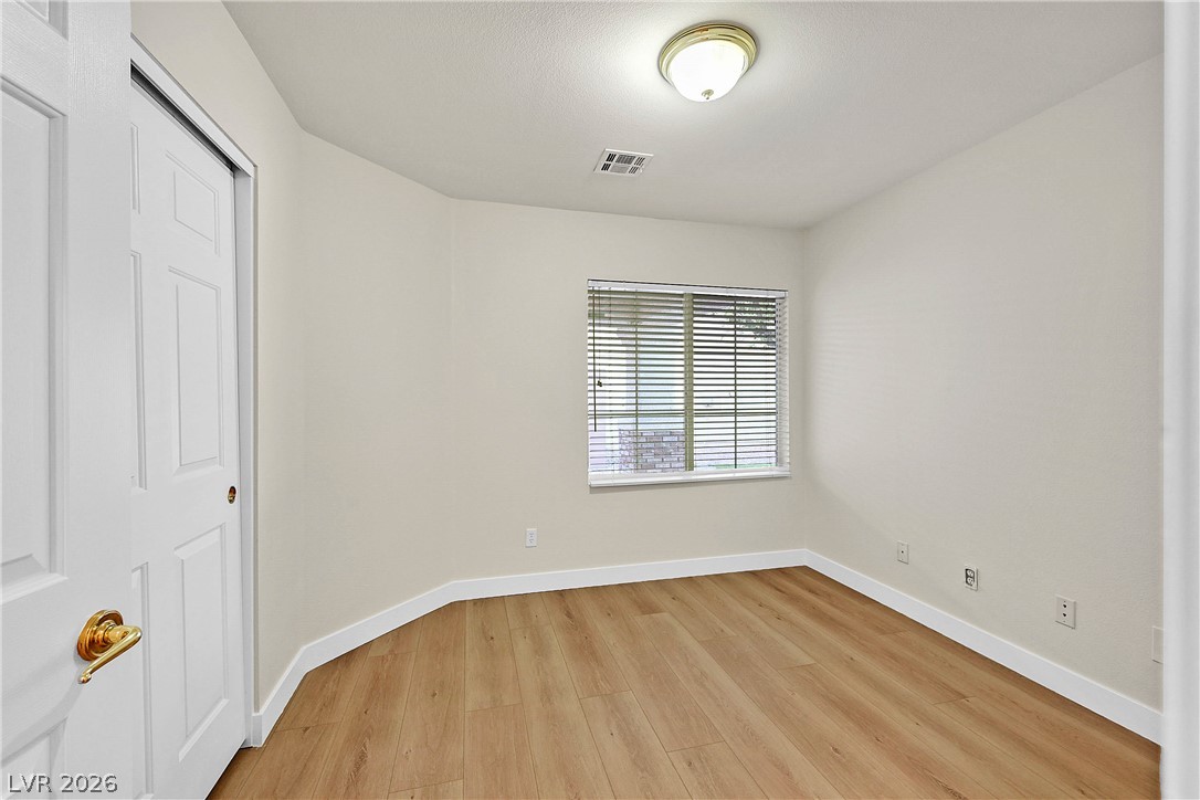 2559 Misty Olive Avenue Property Photo 17