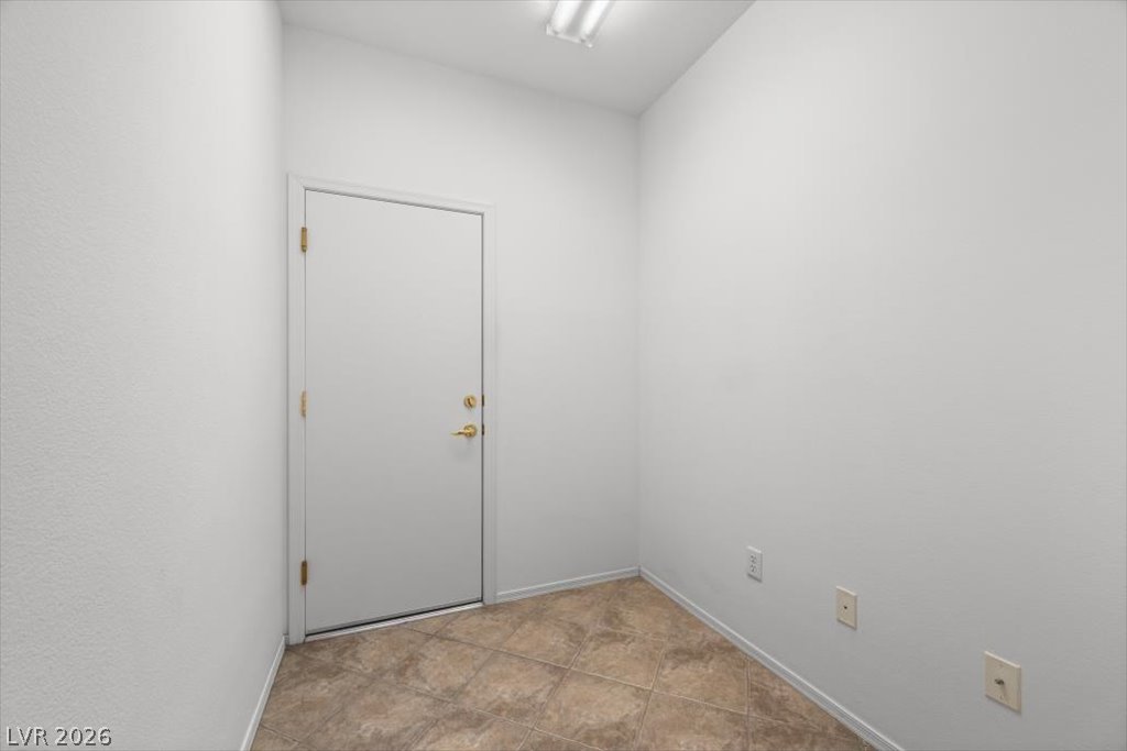 2656 Grand Forks Road Property Photo 40