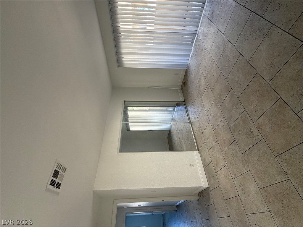 2815737 Property Photo 6