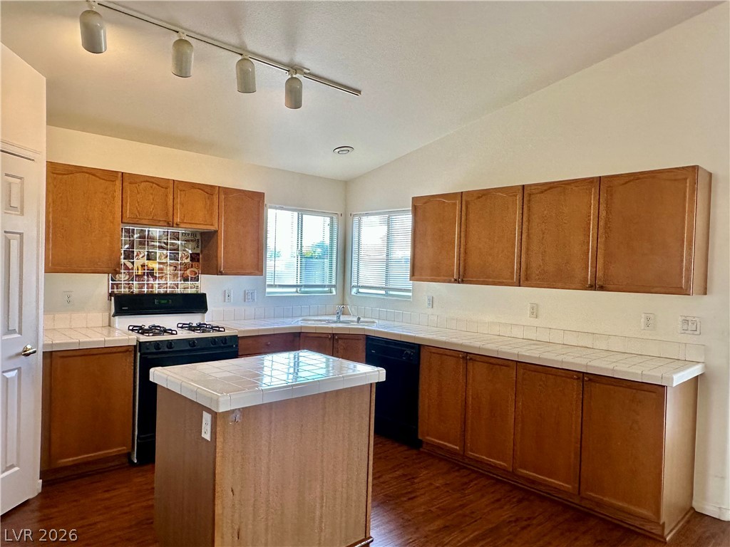 4027 Beauty Secret Drive Property Photo 20