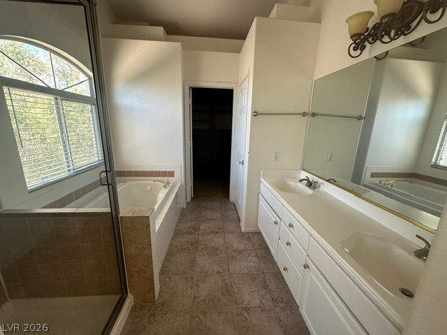 3194 Castle Canyon Avenue Property Photo 9
