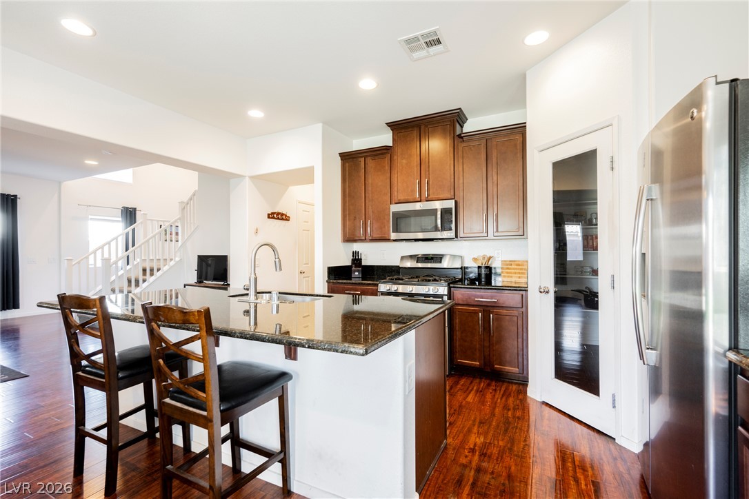 5611 Belgrano Vista Drive Property Photo 8