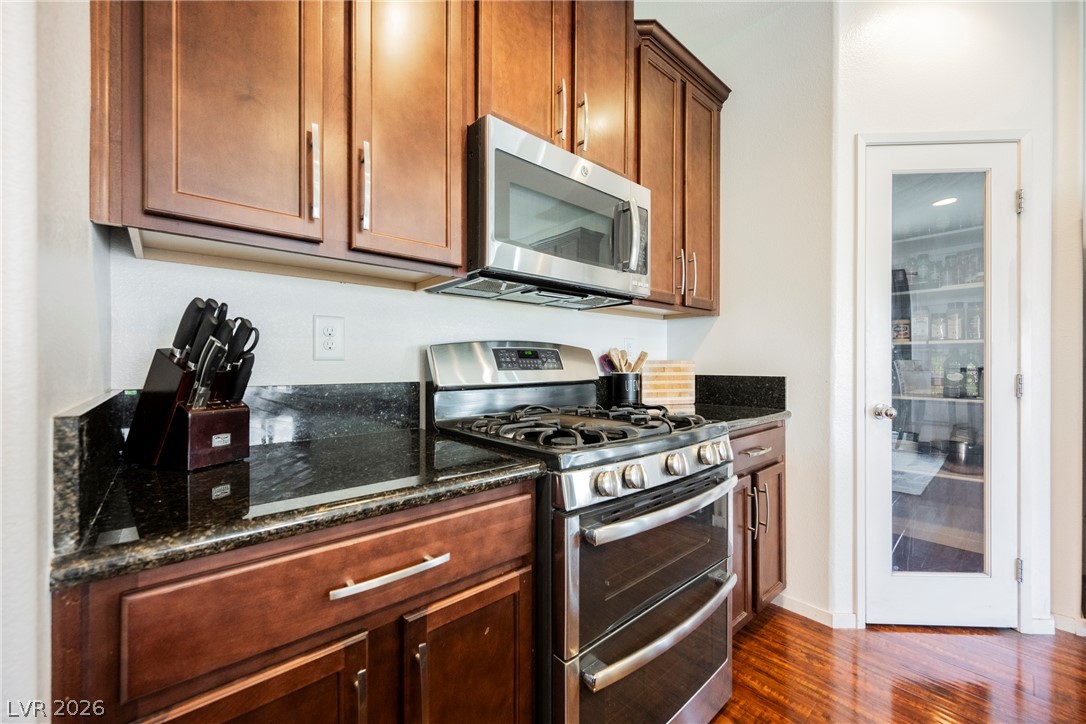 5611 Belgrano Vista Drive Property Photo 12