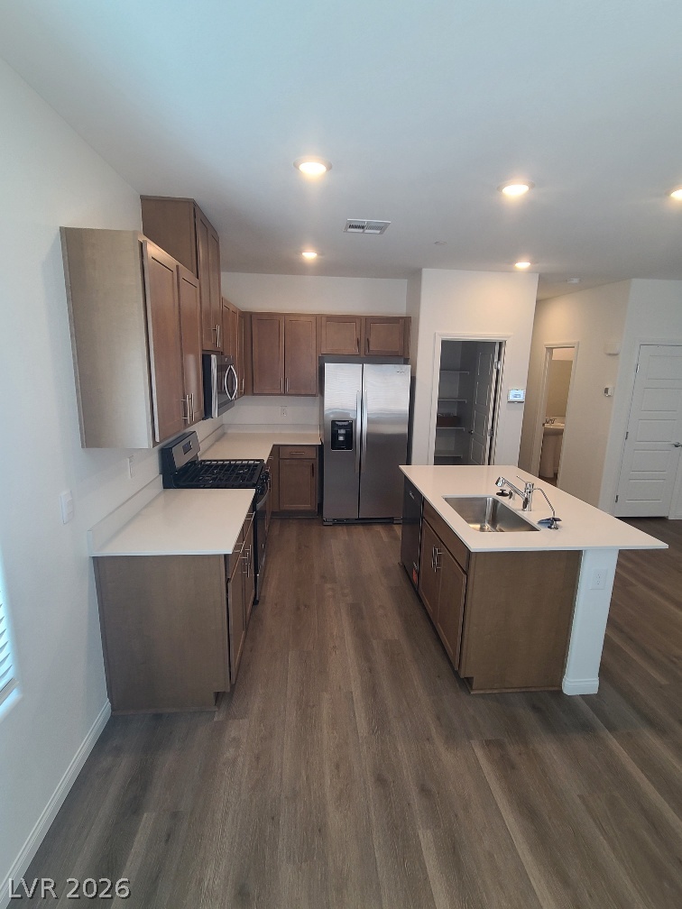 1092 Saffron Toucan Lane Property Photo 3