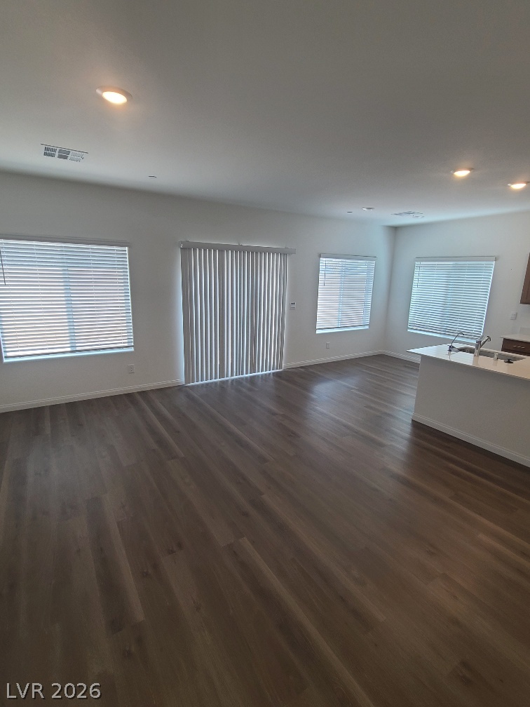 1092 Saffron Toucan Lane Property Photo 5
