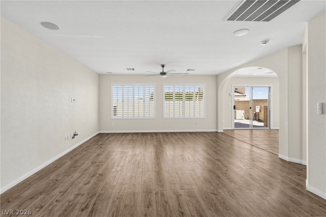 9060 Cedar Door Avenue Property Photo 5