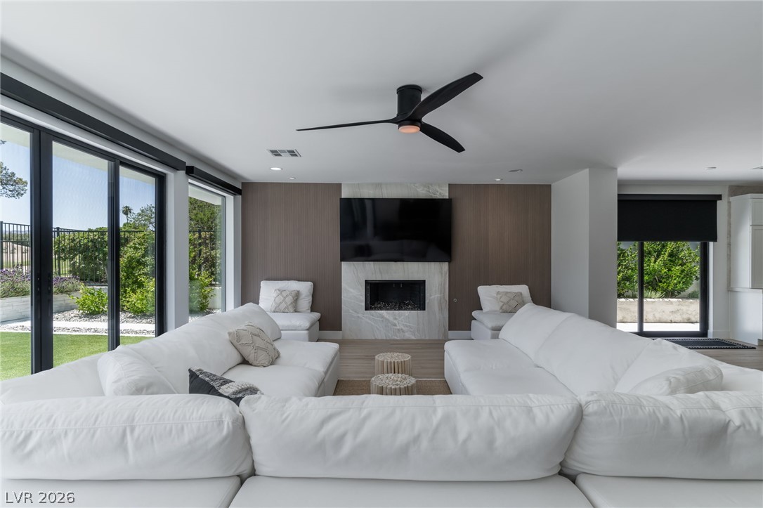 8633 Robinson Ridge Drive Property Photo 15