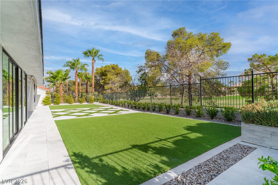 8633 Robinson Ridge Drive Property Photo 46