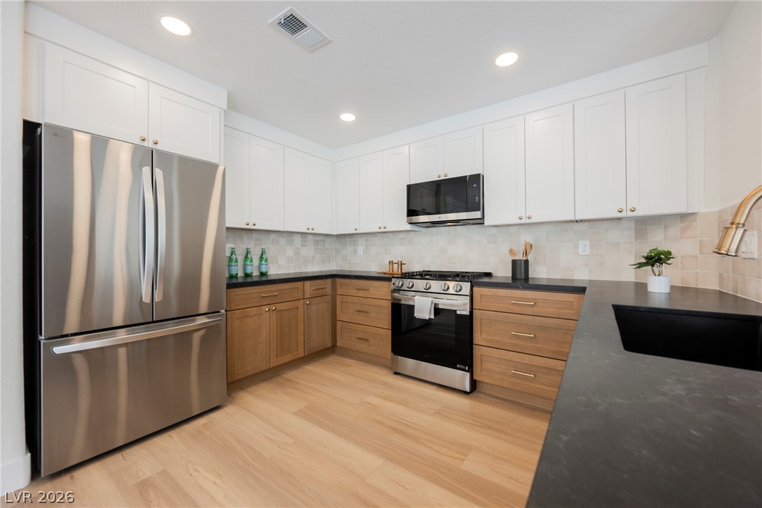 3415 Evening Sun Drive Property Photo 6
