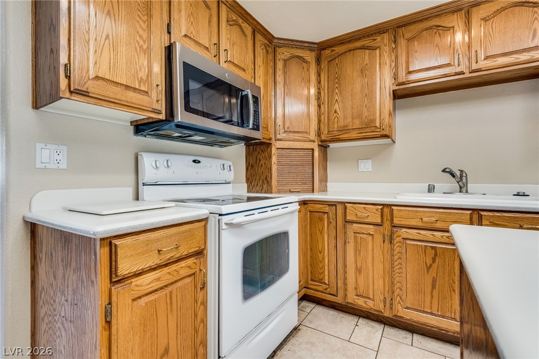 8885 Hickam Avenue Property Photo 40
