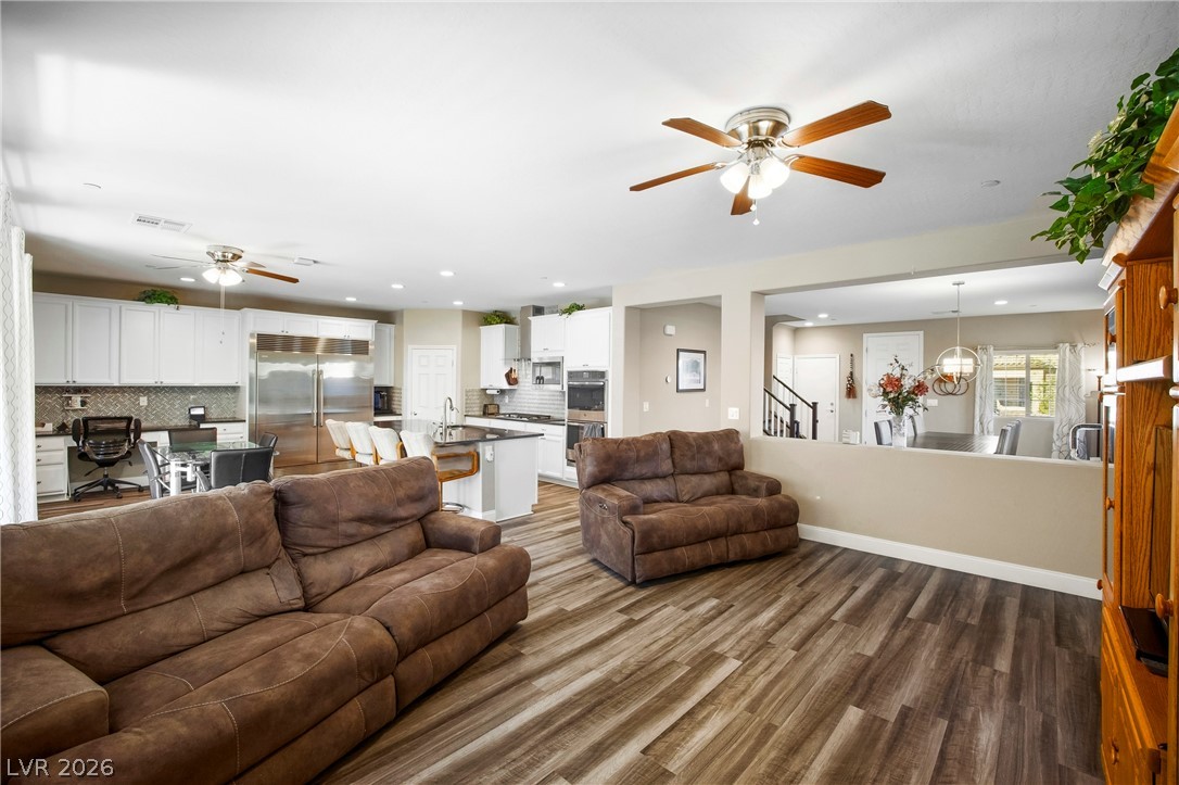 990 Floral Creek Court Property Photo 17