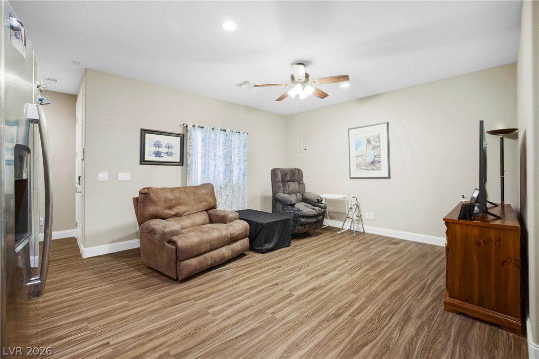 990 Floral Creek Court Property Photo 23