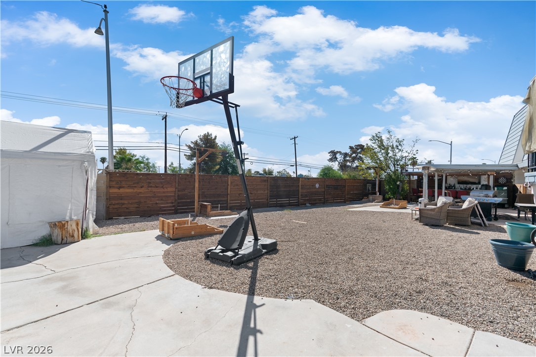 4664 El Canasta Way Property Photo 23
