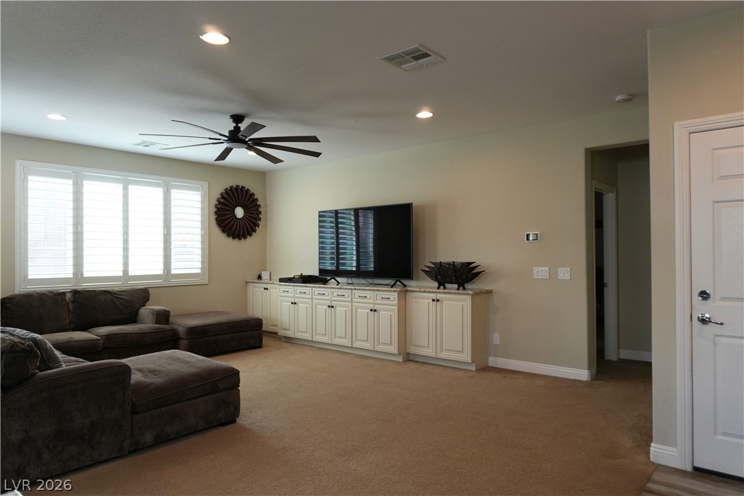 7675 Tierra Montanosa Avenue Property Photo 4