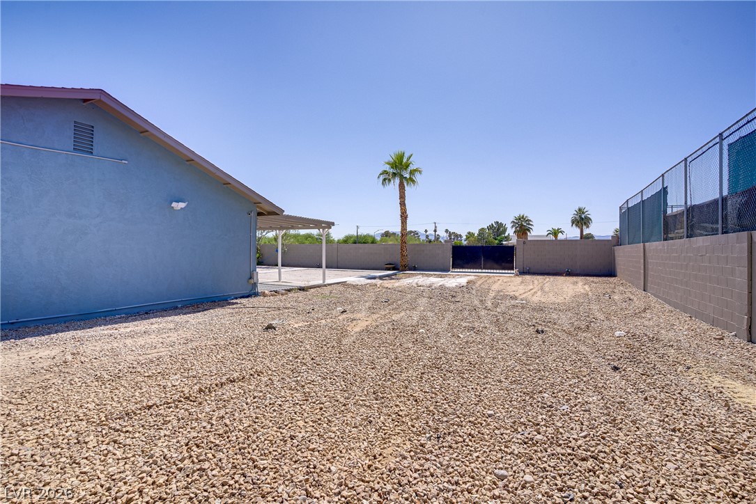 4490 West Warm Springs Road Property Photo 24