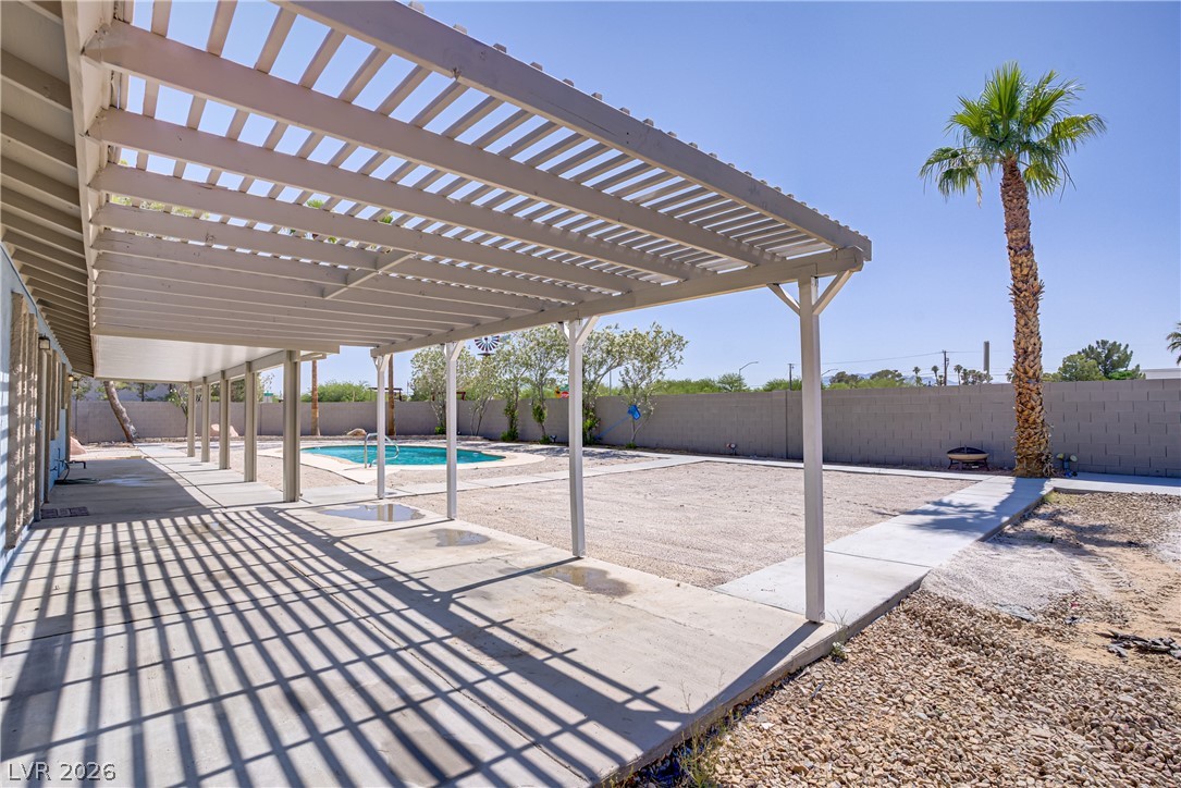4490 West Warm Springs Road Property Photo 25