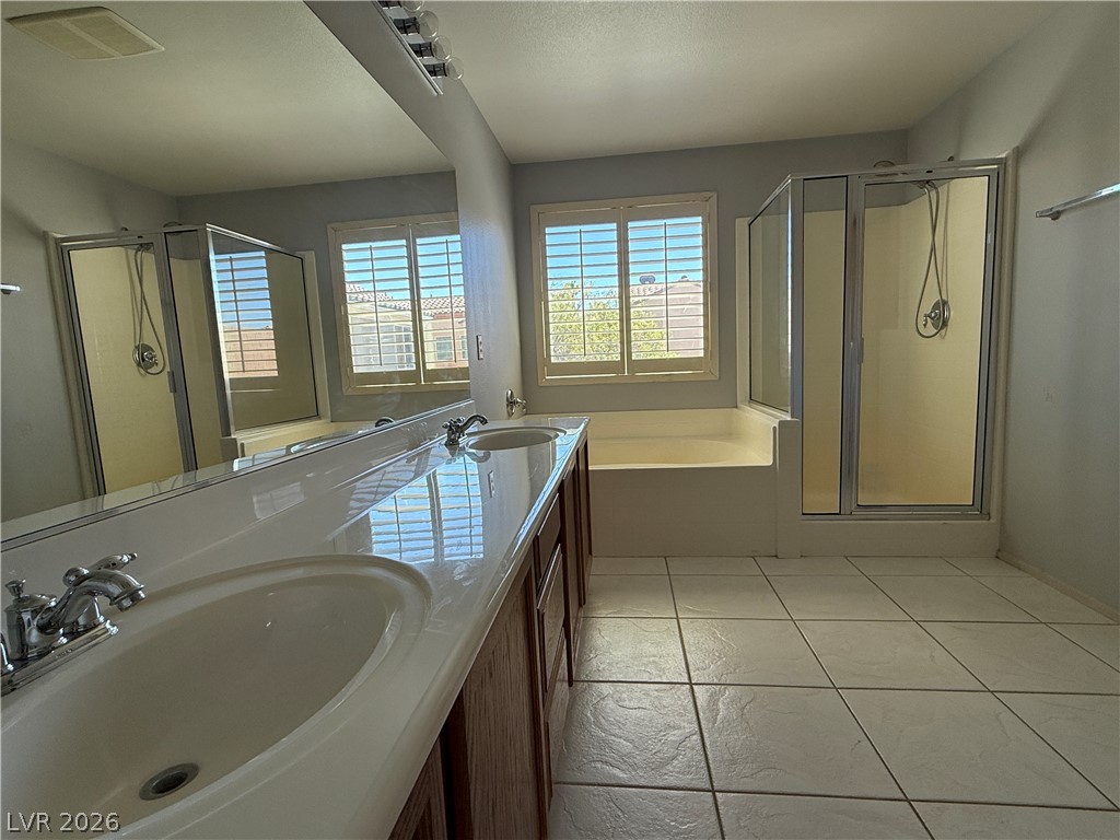 2482 Denholme Street Property Photo 10