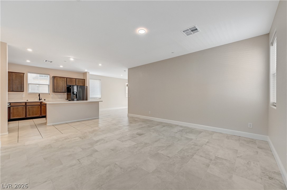 10956 Oregano Avenue Property Photo 5