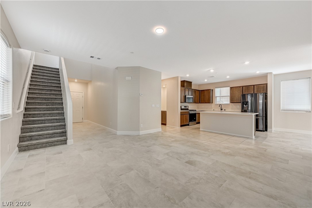 10956 Oregano Avenue Property Photo 6
