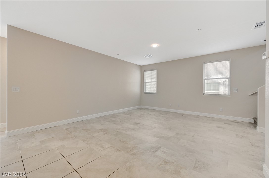 10956 Oregano Avenue Property Photo 8
