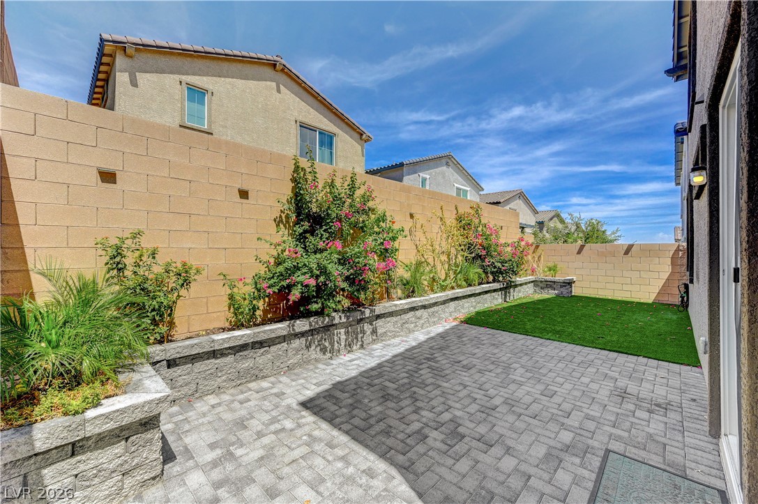 10956 Oregano Avenue Property Photo 44