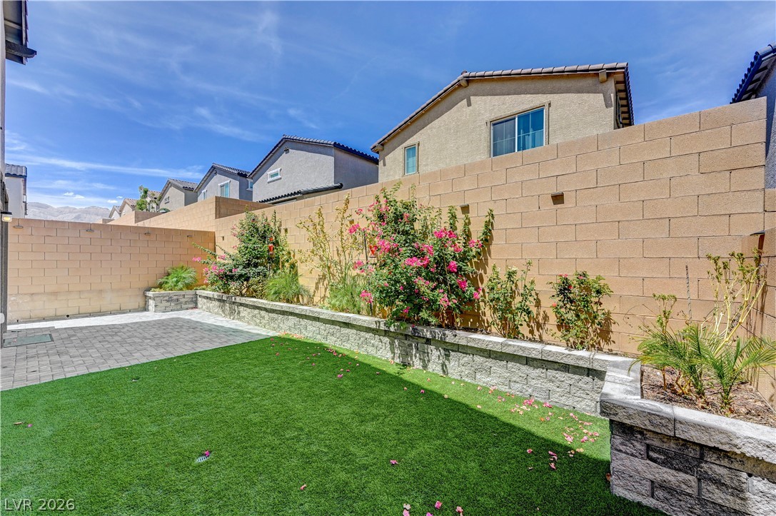 10956 Oregano Avenue Property Photo 45
