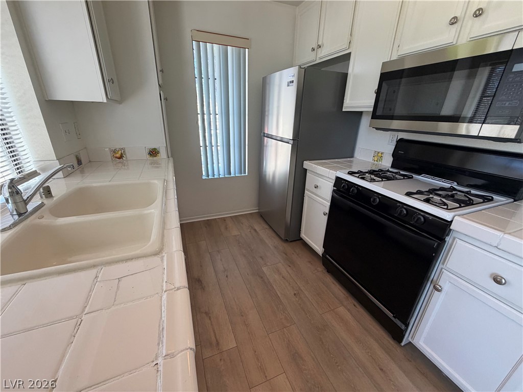 4878 Nara Vista Way 201 Property Photo 4