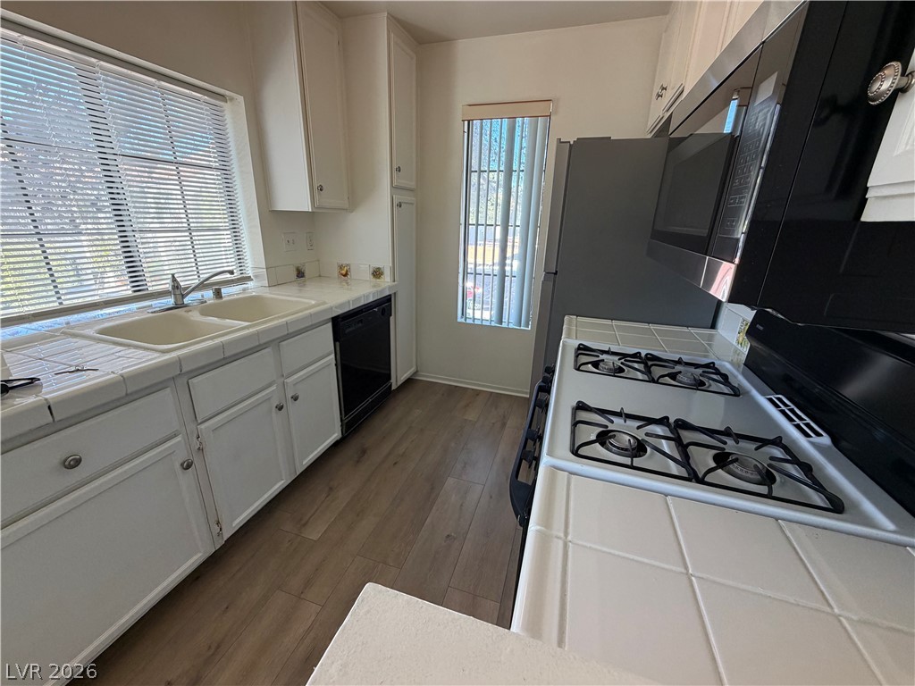 4878 Nara Vista Way 201 Property Photo 5