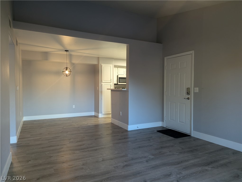 555 East Silverado Ranch Boulevard 2171 Property Photo 24