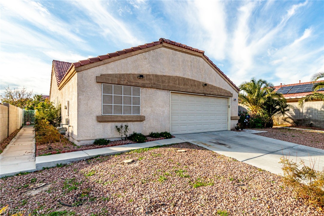 5931 Whalers Drift Street Property Photo 3