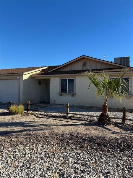 449 Ash Street Property Photo 2