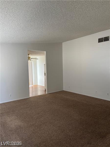 449 Ash Street Property Photo 4