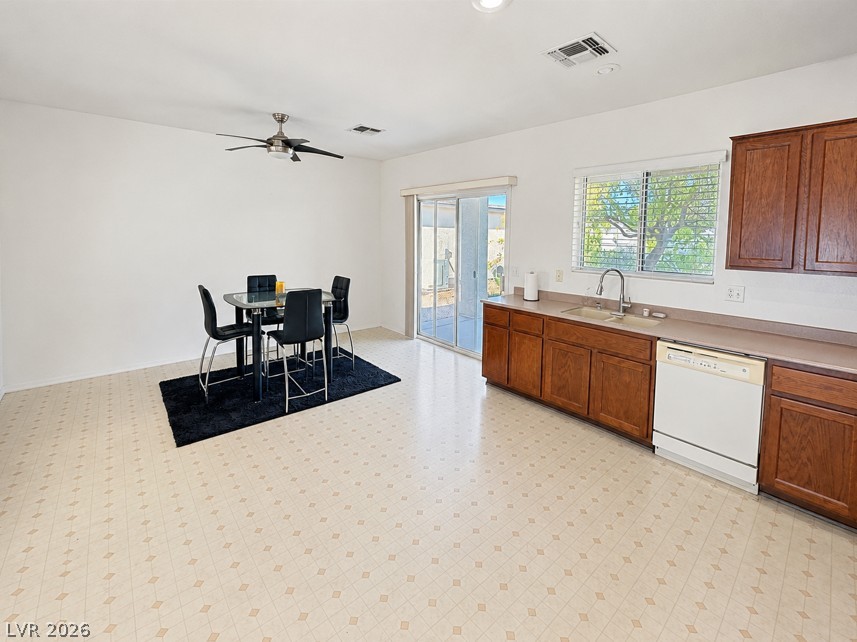 1935 Valley Center Drive Property Photo 6