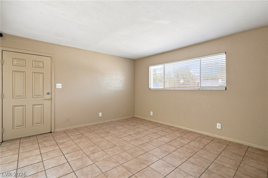 212 Orland Street 29 Property Photo 5