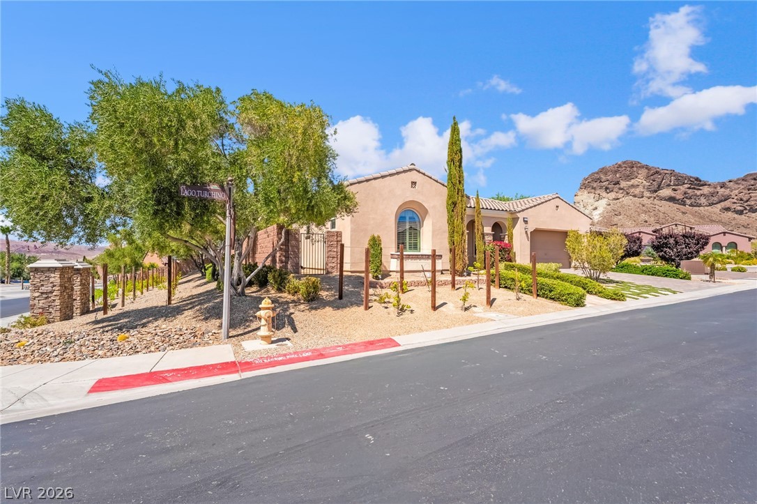 2 Lago Turchino Court Property Photo 8