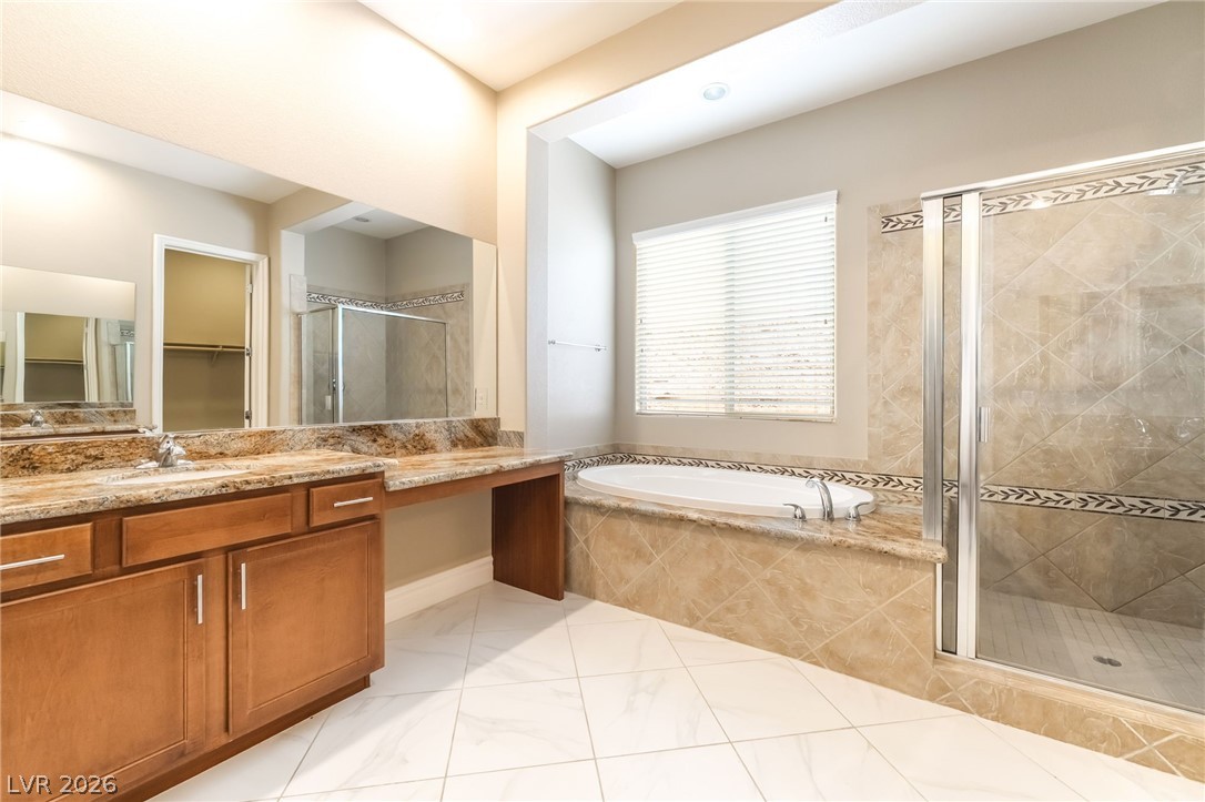 2 Lago Turchino Court Property Photo 32