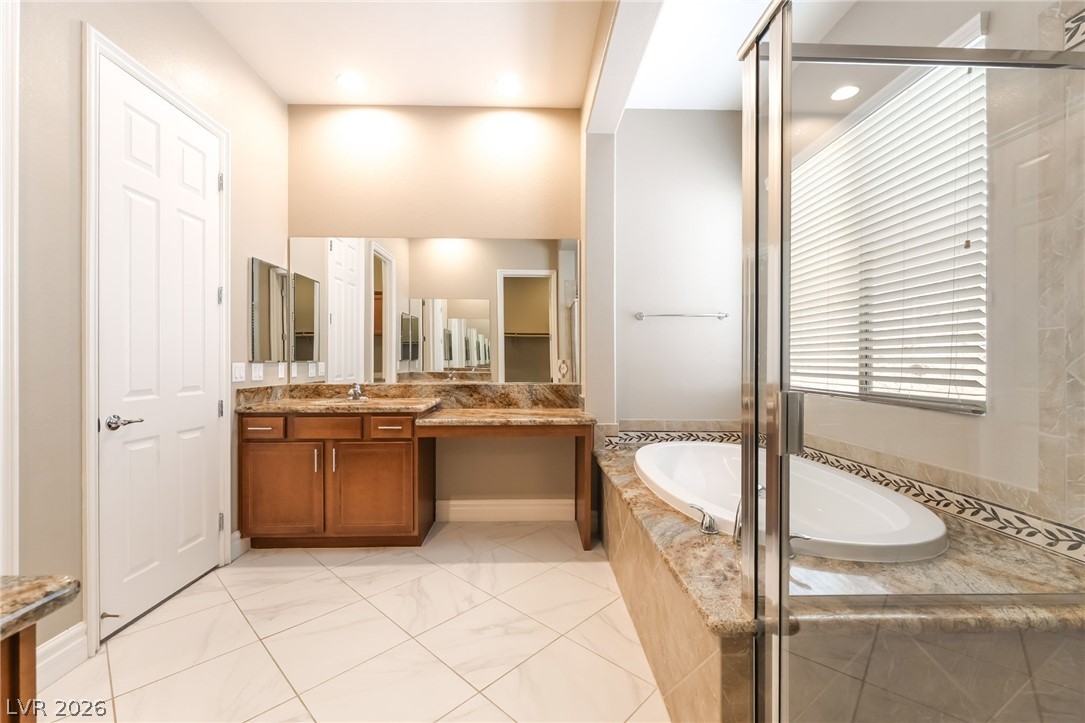 2 Lago Turchino Court Property Photo 33