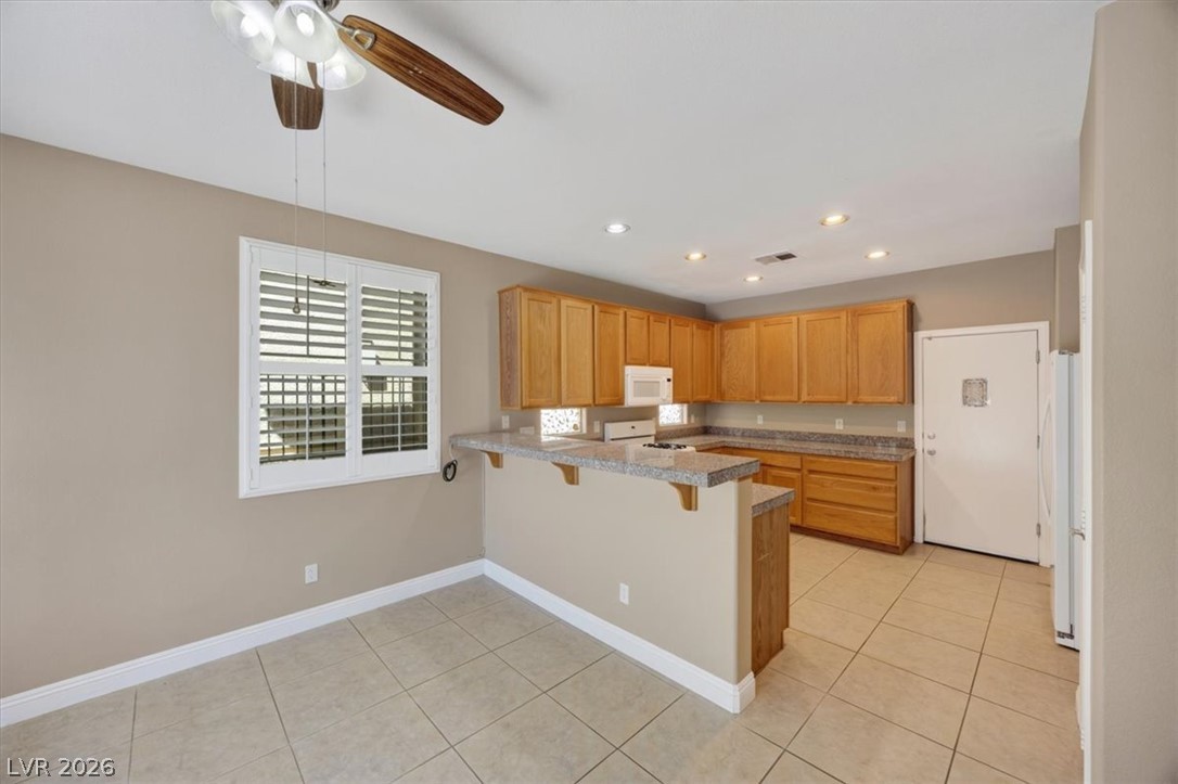 11223 Dahlia Grove Street Property Photo 10