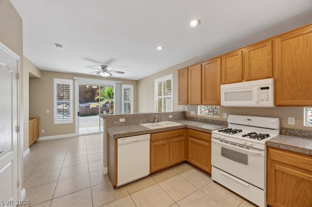 11223 Dahlia Grove Street Property Photo 14