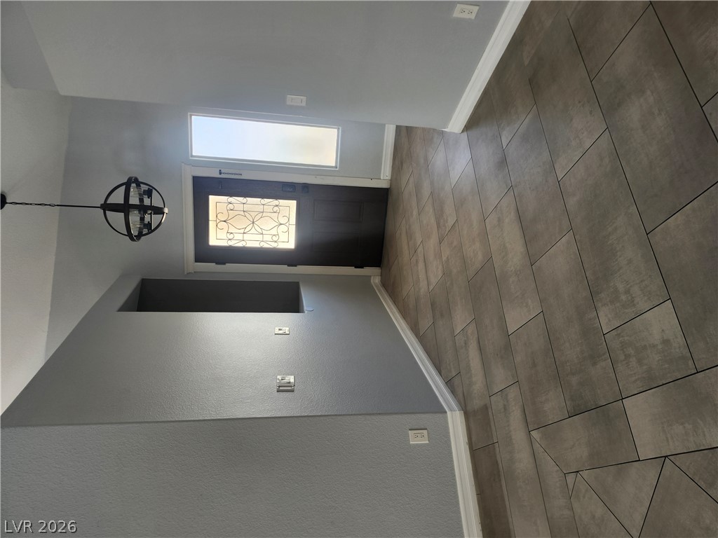 6267 Elvido Avenue Property Photo 17
