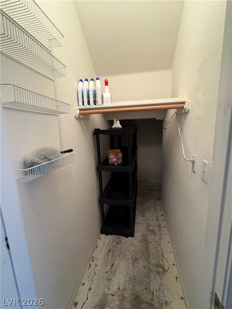 8740 Shady Pines Drive Property Photo 10